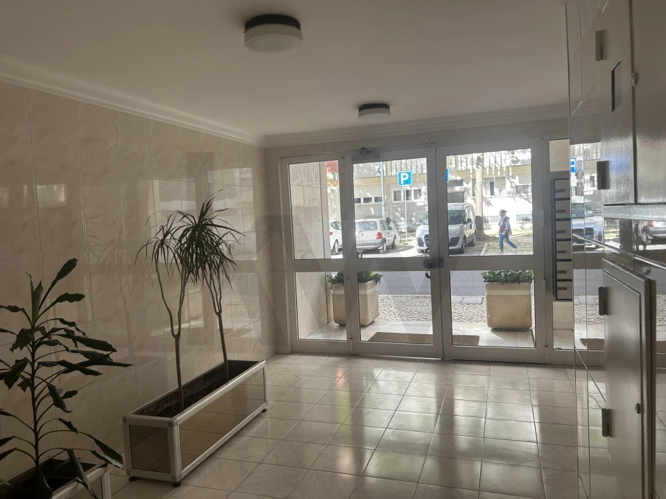 Apartamento T4 para Arrendamento em São Domingos de Benfica Foto 31