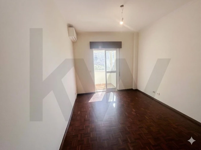 Apartamento T4 para Arrendamento em São Domingos de Benfica Foto 13