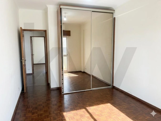 Apartamento T4 para Arrendamento em São Domingos de Benfica Foto 14