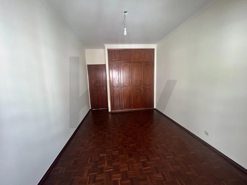 Apartamento T4 para Arrendamento em São Domingos de Benfica Foto 7
