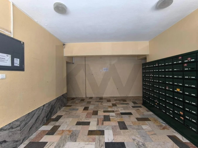 Apartamento para Venda em Alfragide Foto 4