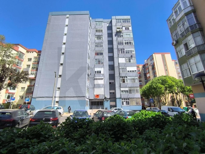 Apartamento para Venda em Alfragide Foto 2