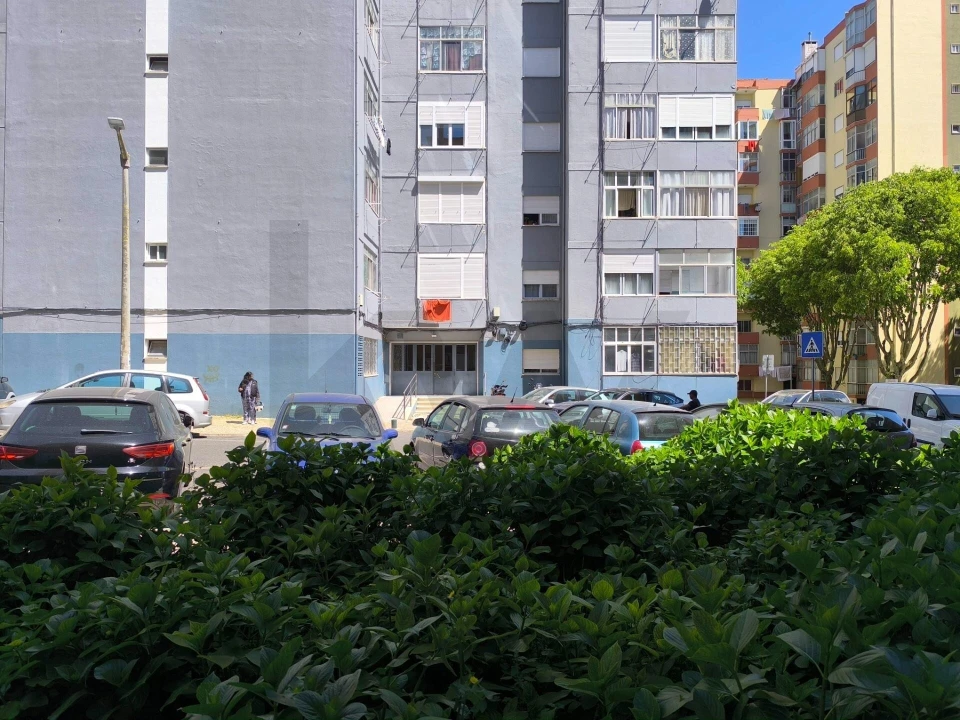 Apartamento para Venda em Alfragide Foto 3