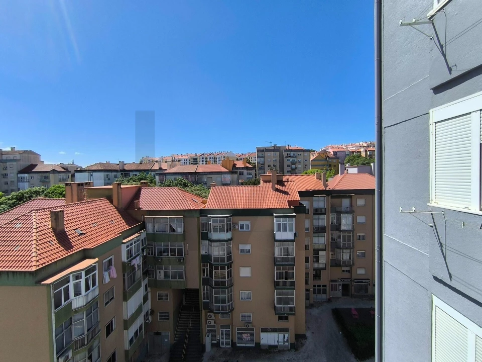 Apartamento para Venda em Alfragide Foto 24
