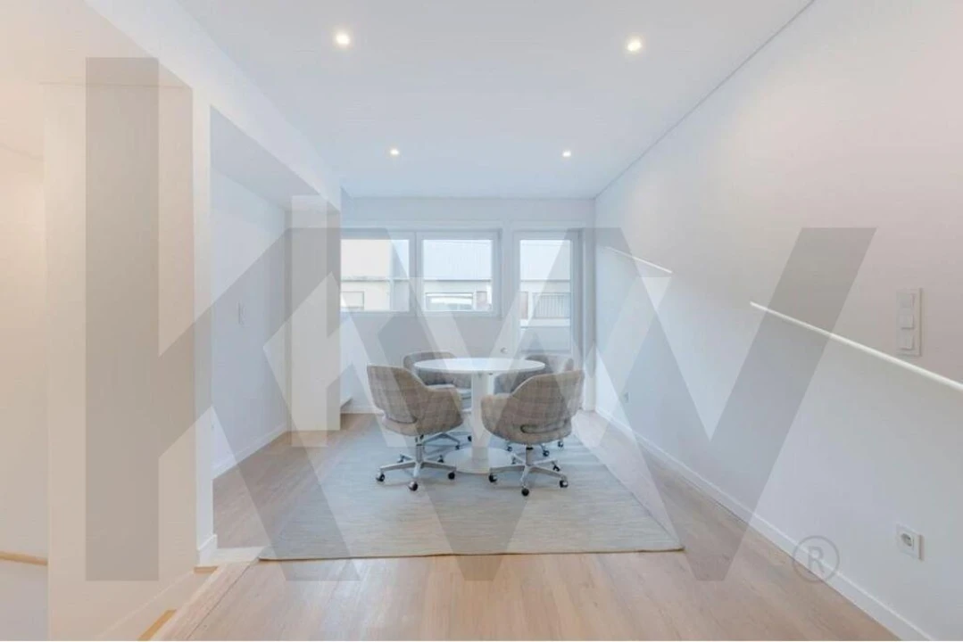 Apartamento T4 para Arrendamento em Lordelo do Ouro e Massarelos Foto 7