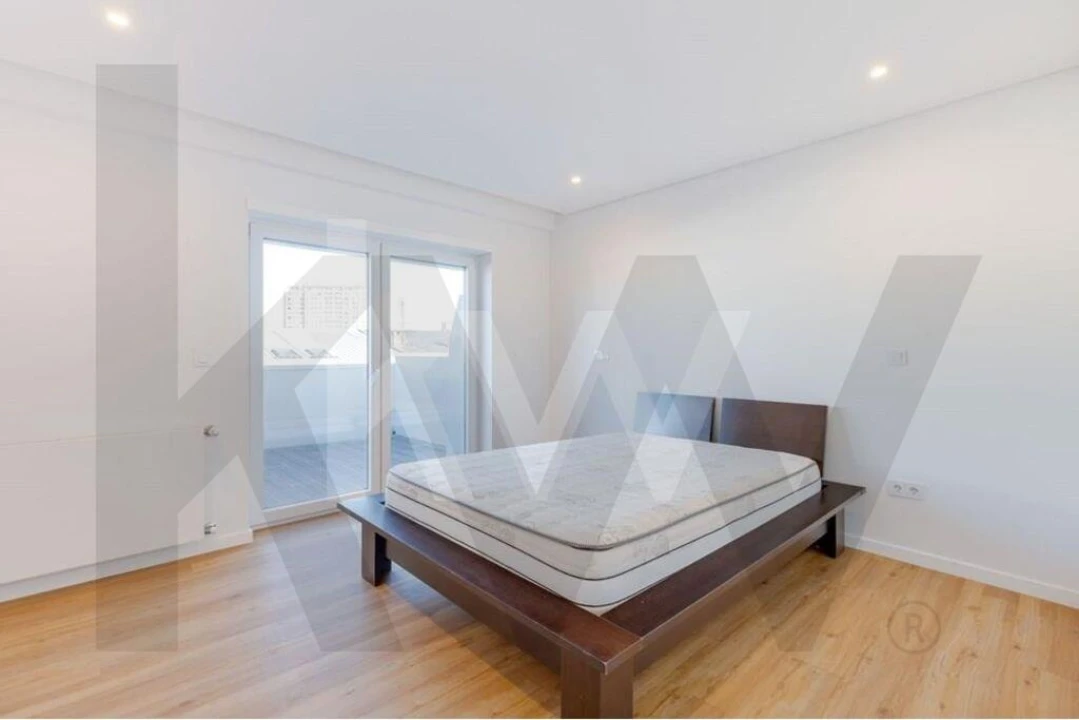 Apartamento T4 para Arrendamento em Lordelo do Ouro e Massarelos Foto 26