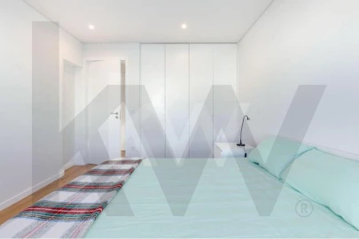 Apartamento T4 para Arrendamento em Lordelo do Ouro e Massarelos