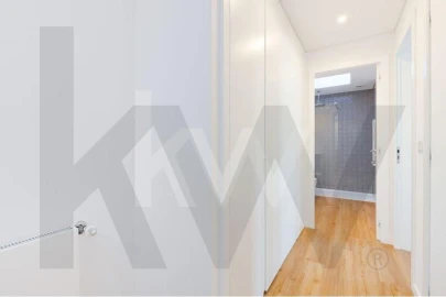Apartamento T4 para Arrendamento em Lordelo do Ouro e Massarelos