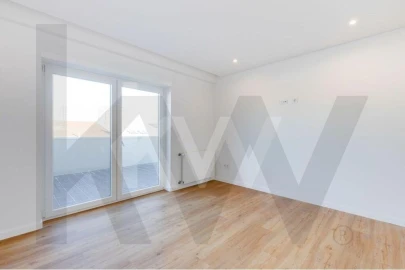 Apartamento T4 para Arrendamento em Lordelo do Ouro e Massarelos
