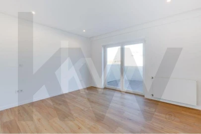 Apartamento T4 para Arrendamento em Lordelo do Ouro e Massarelos