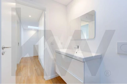 Apartamento T4 para Arrendamento em Lordelo do Ouro e Massarelos