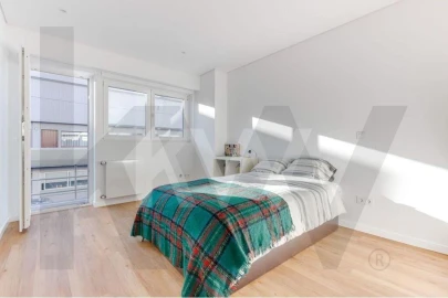 Apartamento T4 para Arrendamento em Lordelo do Ouro e Massarelos