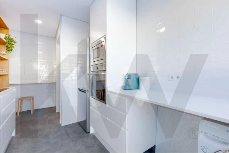 Apartamento T4 para Arrendamento em Lordelo do Ouro e Massarelos Foto 13