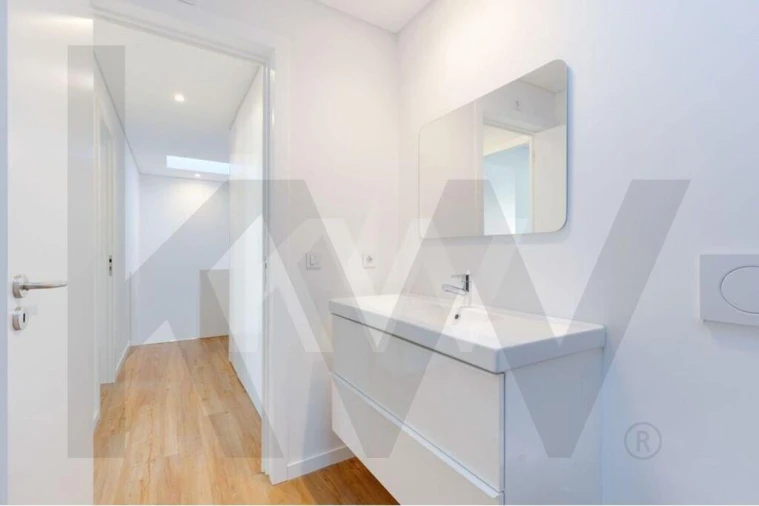 Apartamento T4 para Arrendamento em Lordelo do Ouro e Massarelos Foto 35