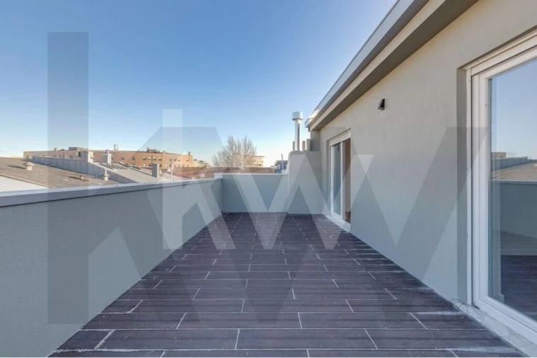 Apartamento T4 para Arrendamento em Lordelo do Ouro e Massarelos Foto 30