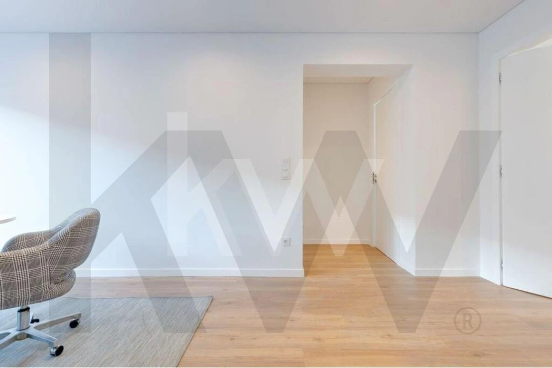 Apartamento T4 para Arrendamento em Lordelo do Ouro e Massarelos Foto 9