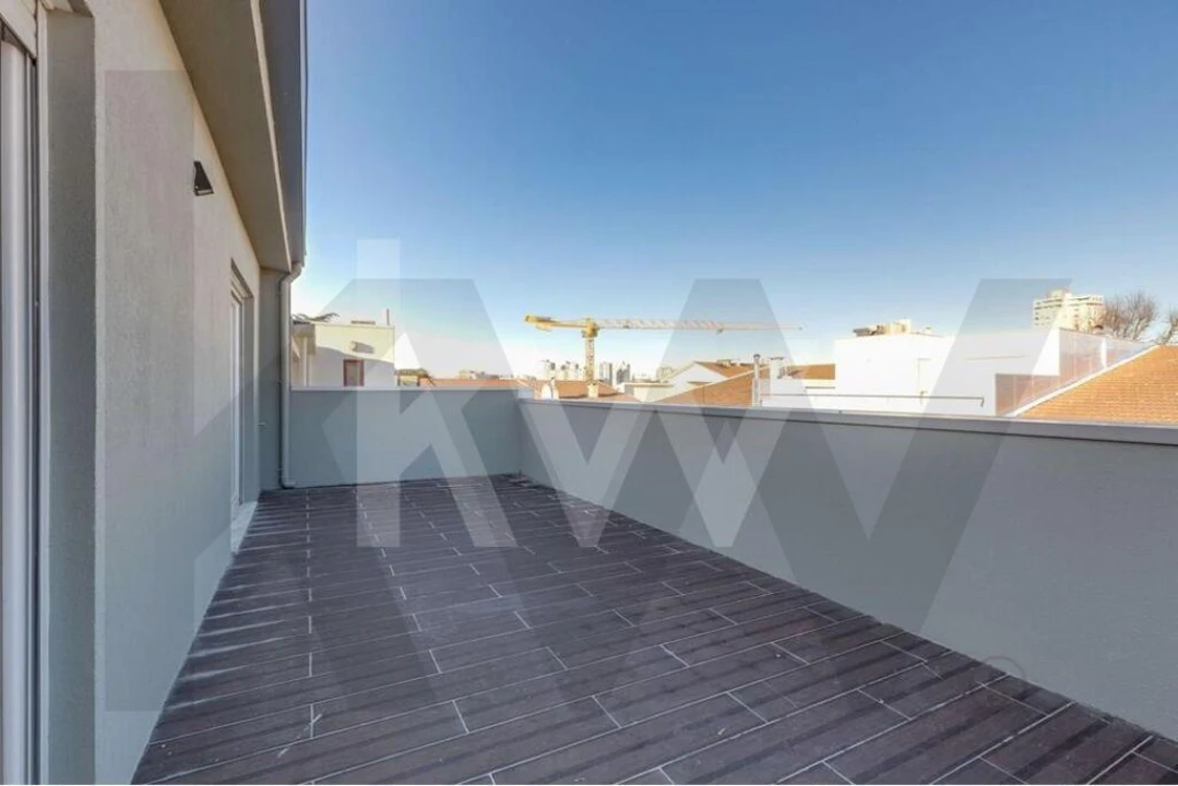 Apartamento T4 para Arrendamento em Lordelo do Ouro e Massarelos Foto 29