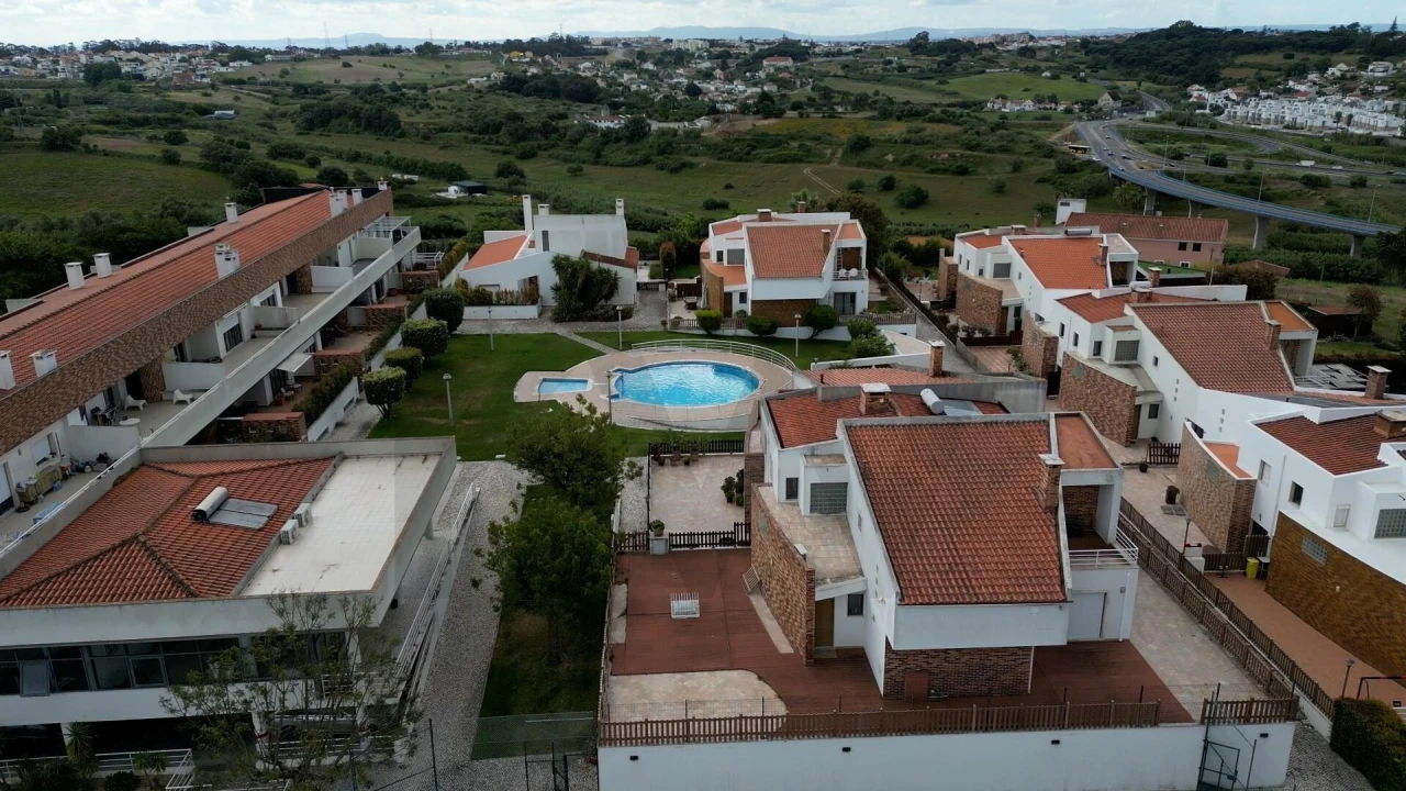 Moradia T4 para Venda em Caparica e Trafaria Foto 48