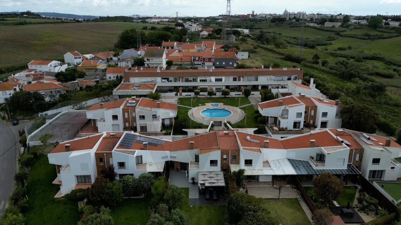 Moradia T4 para Venda em Caparica e Trafaria Foto 45