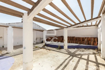 Negócio para Venda em Malagueira e Horta das Figueiras