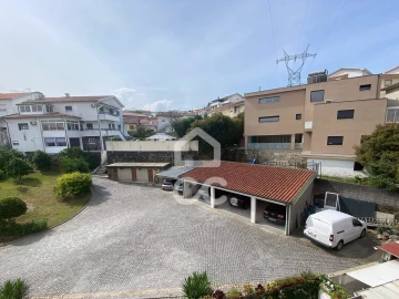 Apartamento T2 para Venda em Selho (São Cristovão)
