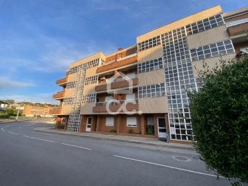 Apartamento T2 para Venda em Selho (São Cristovão)