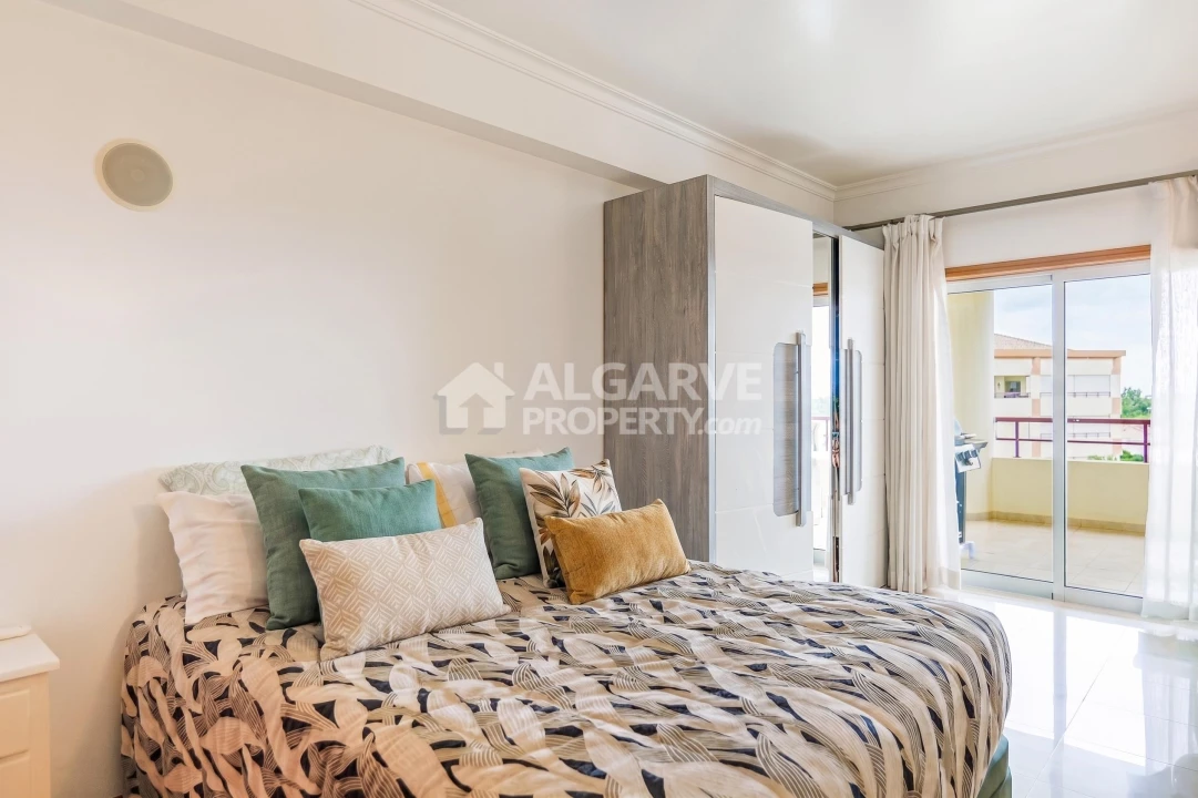 Apartamento T2 para Venda em Quarteira Foto 10
