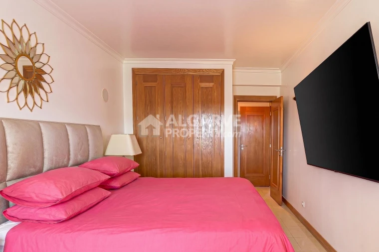 Apartamento T2 para Venda em Quarteira Foto 12