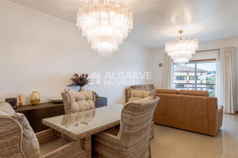 Apartamento T2 para Venda em Quarteira Foto 8