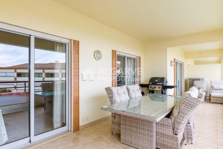 Apartamento T2 para Venda em Quarteira Foto 16
