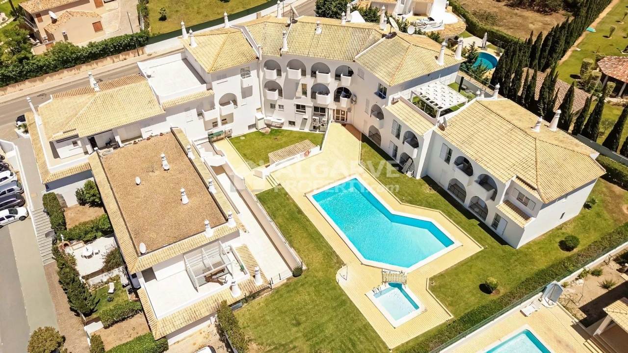 Apartamento T2 para Venda em Albufeira e Olhos de Água Foto 2
