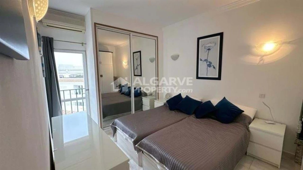 Apartamento T2 para Venda em Albufeira e Olhos de Água Foto 9