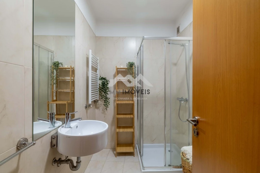 Apartamento T2 para Arrendamento em Rio Tinto Foto 32
