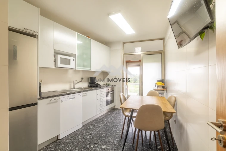 Apartamento T2 para Arrendamento em Rio Tinto Foto 18