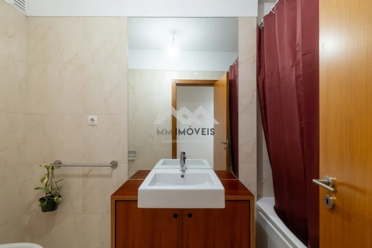 Apartamento T2 para Arrendamento em Rio Tinto Foto 25