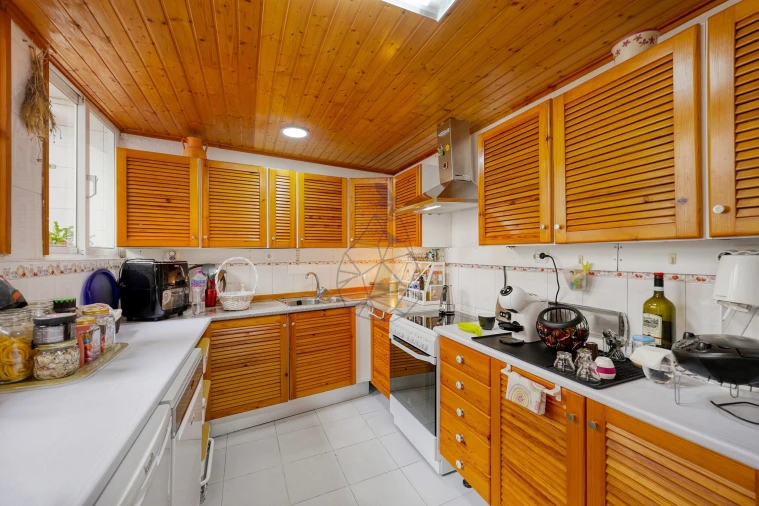 Apartamento T2 para Venda em Portimão Foto 3