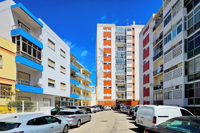 Apartamento T2 para Venda em Portimão Foto 32