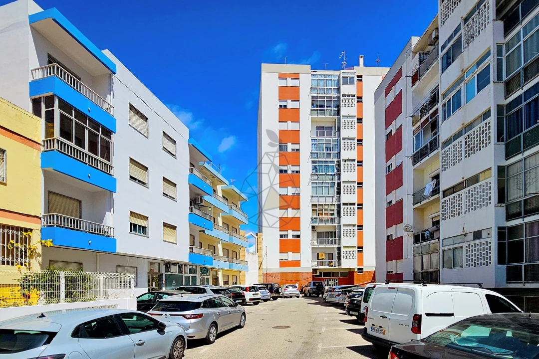 Apartamento T2 para Venda em Portimão Foto 32