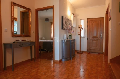 Moradia T5 para Venda em Satão