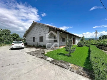 Moradia T4 para Venda em Vale de Anta
