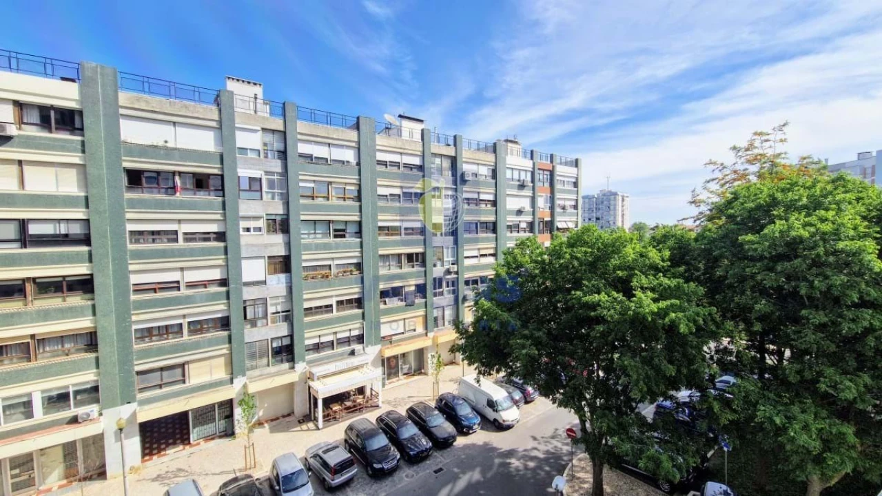 Apartamento T4 para Arrendamento em Olivais Foto 15