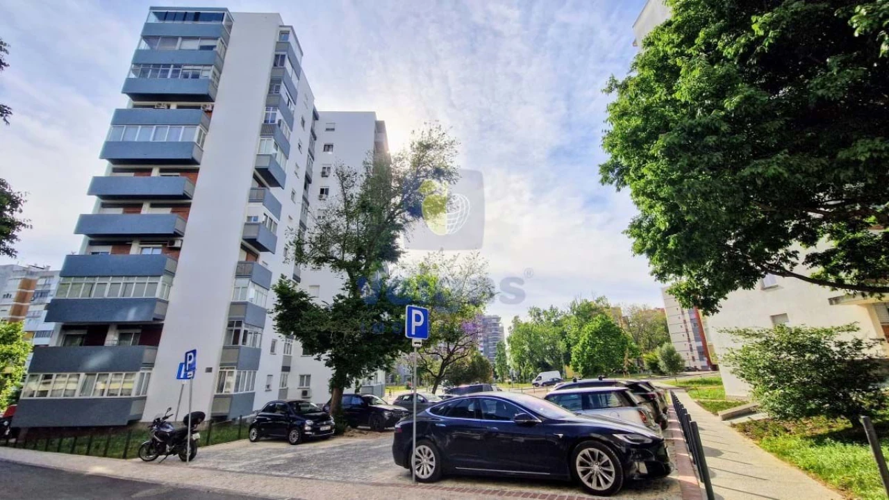 Apartamento T4 para Arrendamento em Olivais Foto 10
