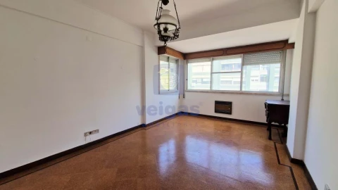 Apartamento T4 para Arrendamento em Olivais