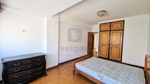Apartamento T4 para Arrendamento em Olivais