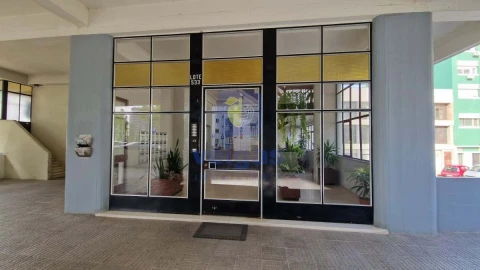 Apartamento T4 para Arrendamento em Olivais