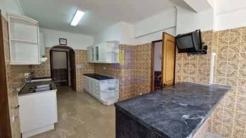 Apartamento T4 para Arrendamento em Olivais