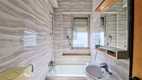 Apartamento T4 para Arrendamento em Olivais