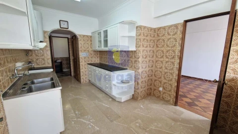 Apartamento T4 para Arrendamento em Olivais