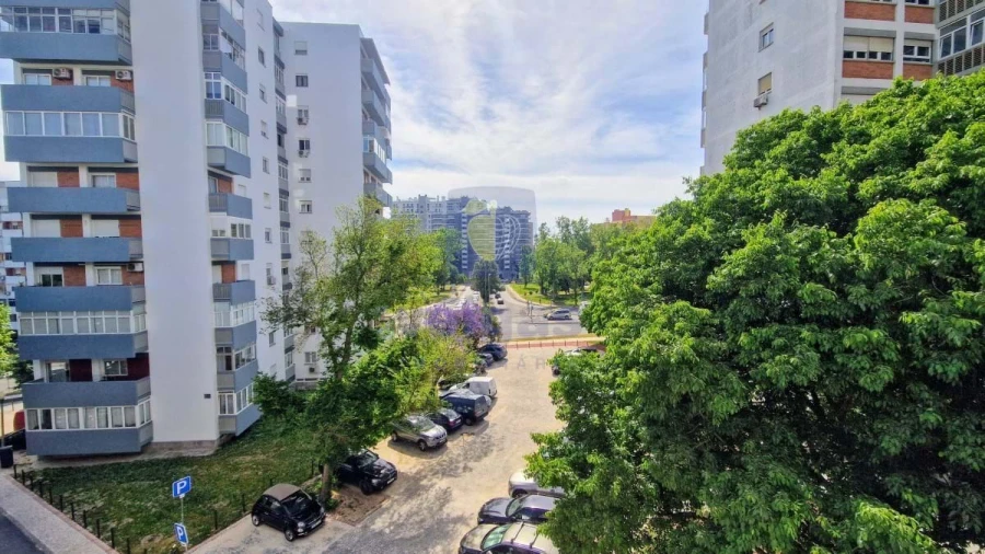 Apartamento T4 para Arrendamento em Olivais Foto 27