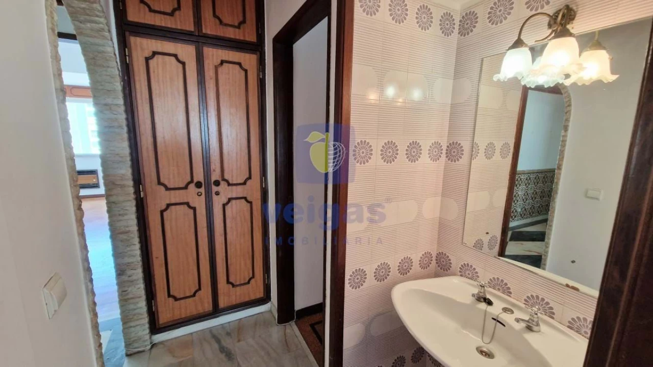 Apartamento T4 para Arrendamento em Olivais Foto 28